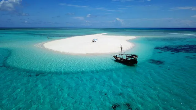 Butiama Beach — image 6