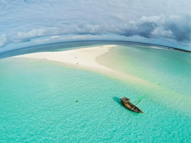 Manta Resort — image 17