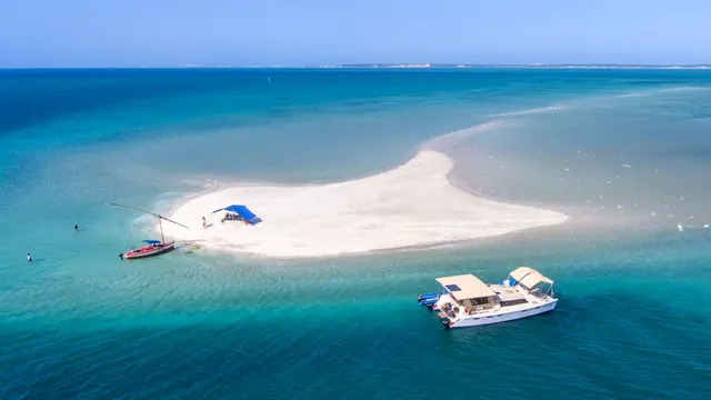 Bahia Mar — image 32