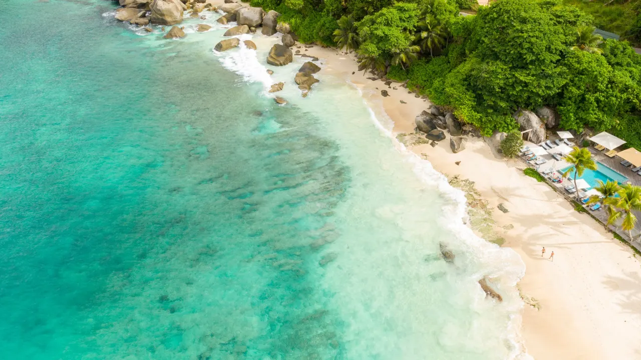 Carana Beach — image 24