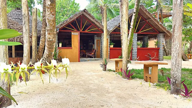 Sambatra Beach Lodge — image 18
