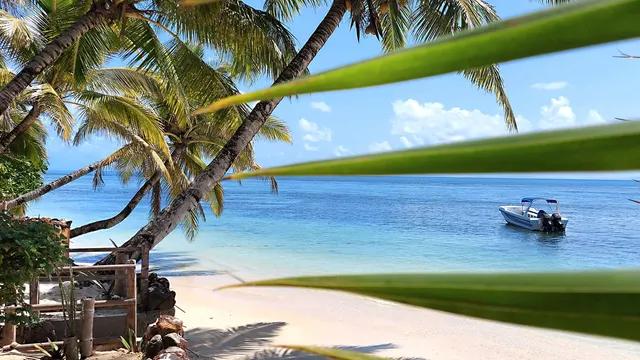 Sambatra Beach Lodge — image 14