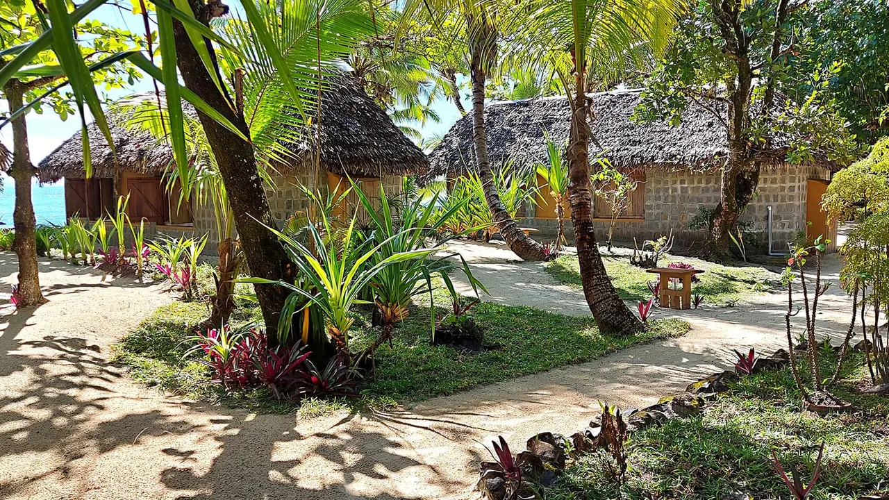Sambatra Beach Lodge — image 22