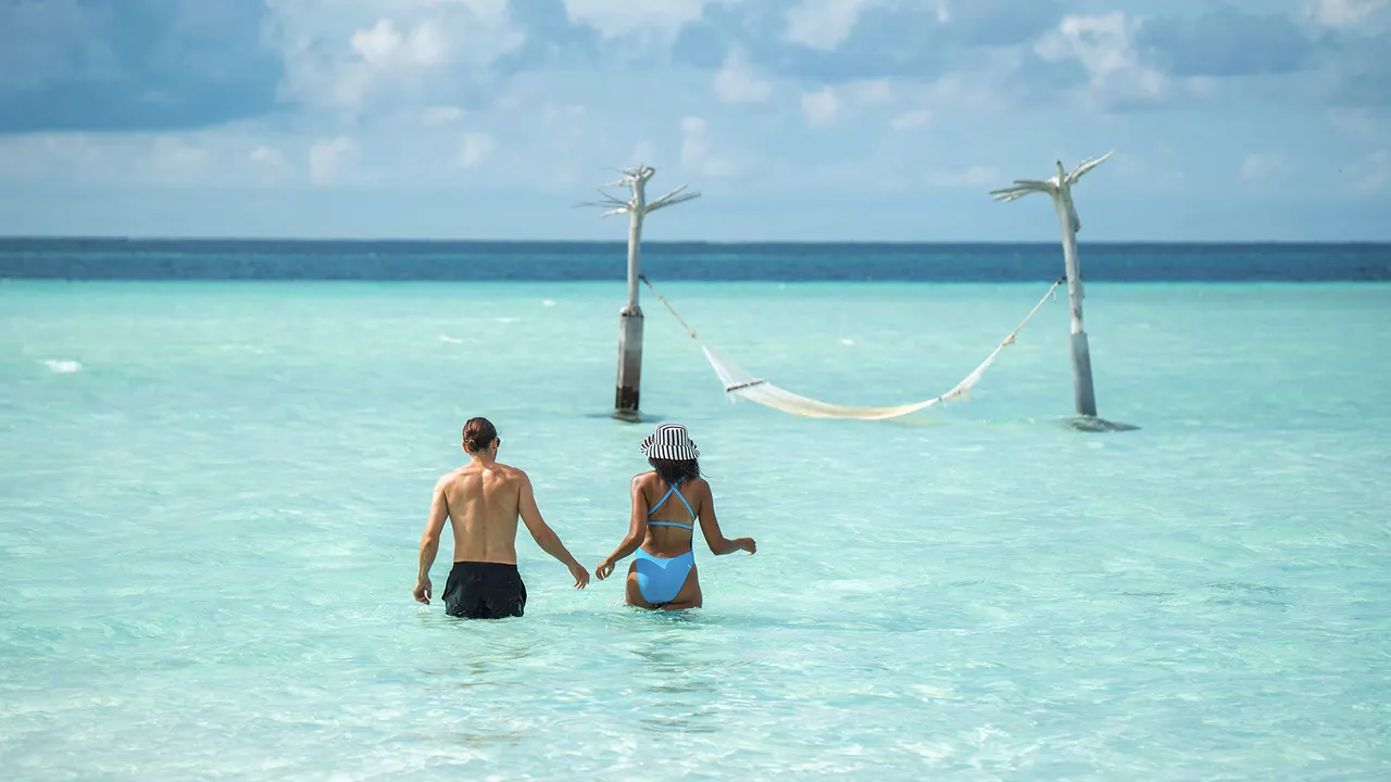 Constance Moofushi — image 39