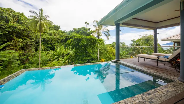 Anse Soleil Beachcomber — image 33