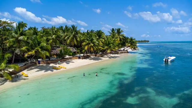 Sambatra Beach Lodge — image 2