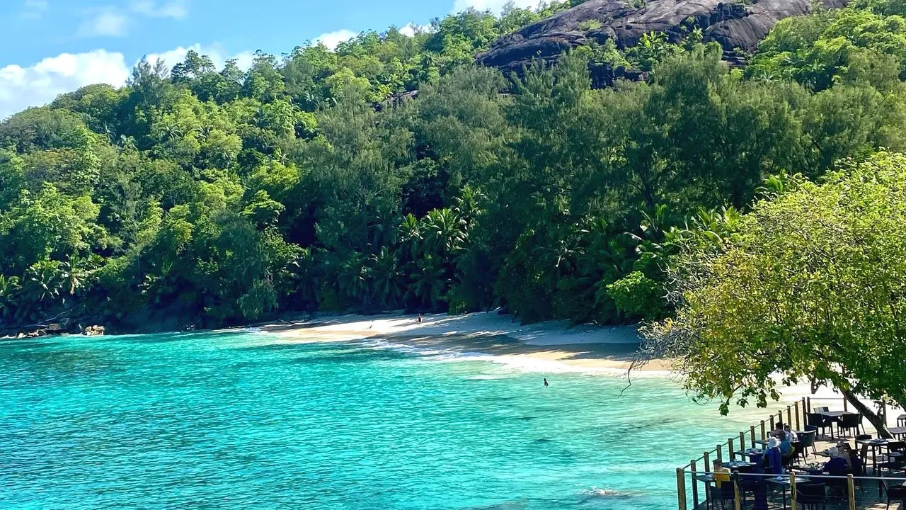 Anse Soleil Beachcomber — image 1