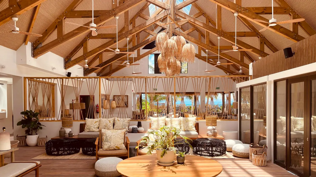 Indian Ocean Lodge — image 25