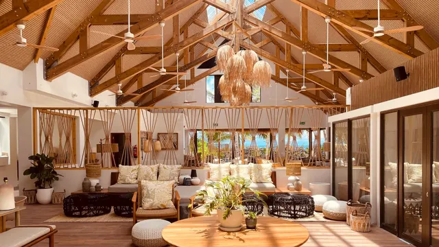 Indian Ocean Lodge — image 25