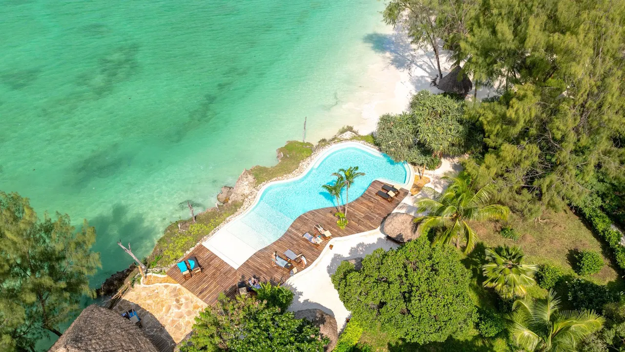 Pongwe Beach Hotel — image 28