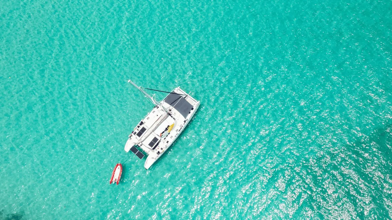 Cruising by Catamaran — image 1