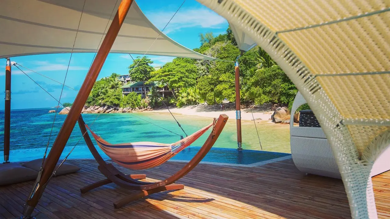 Black Parrot Suites — image 25