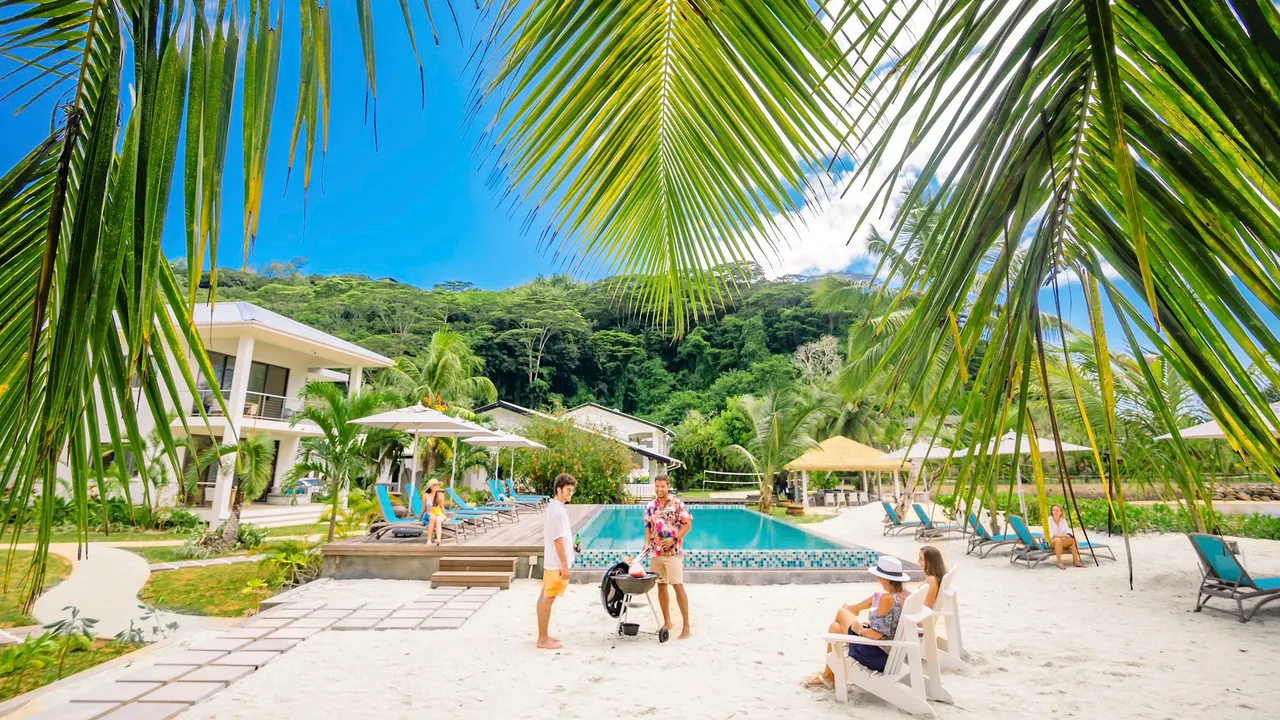 Pineapple Beach Villas — image 10