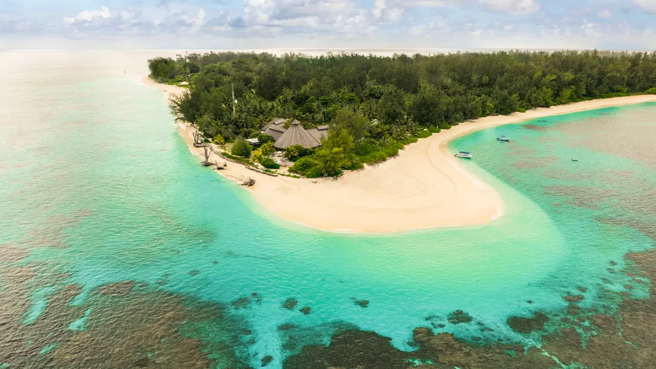 Denis Island — image 1
