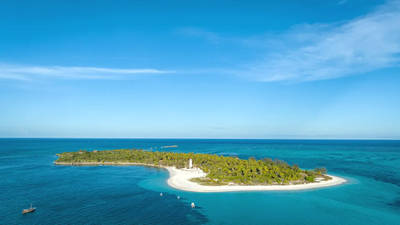 Fanjove Island — image 18