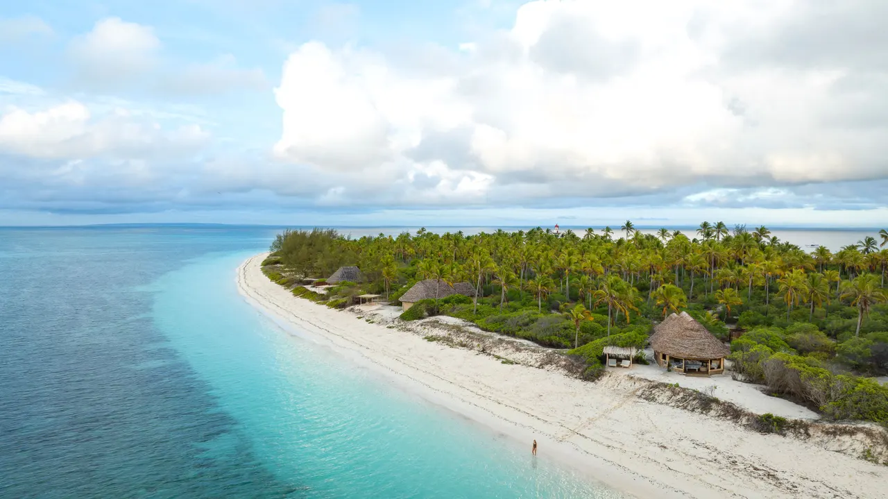 Fanjove Island — image 14