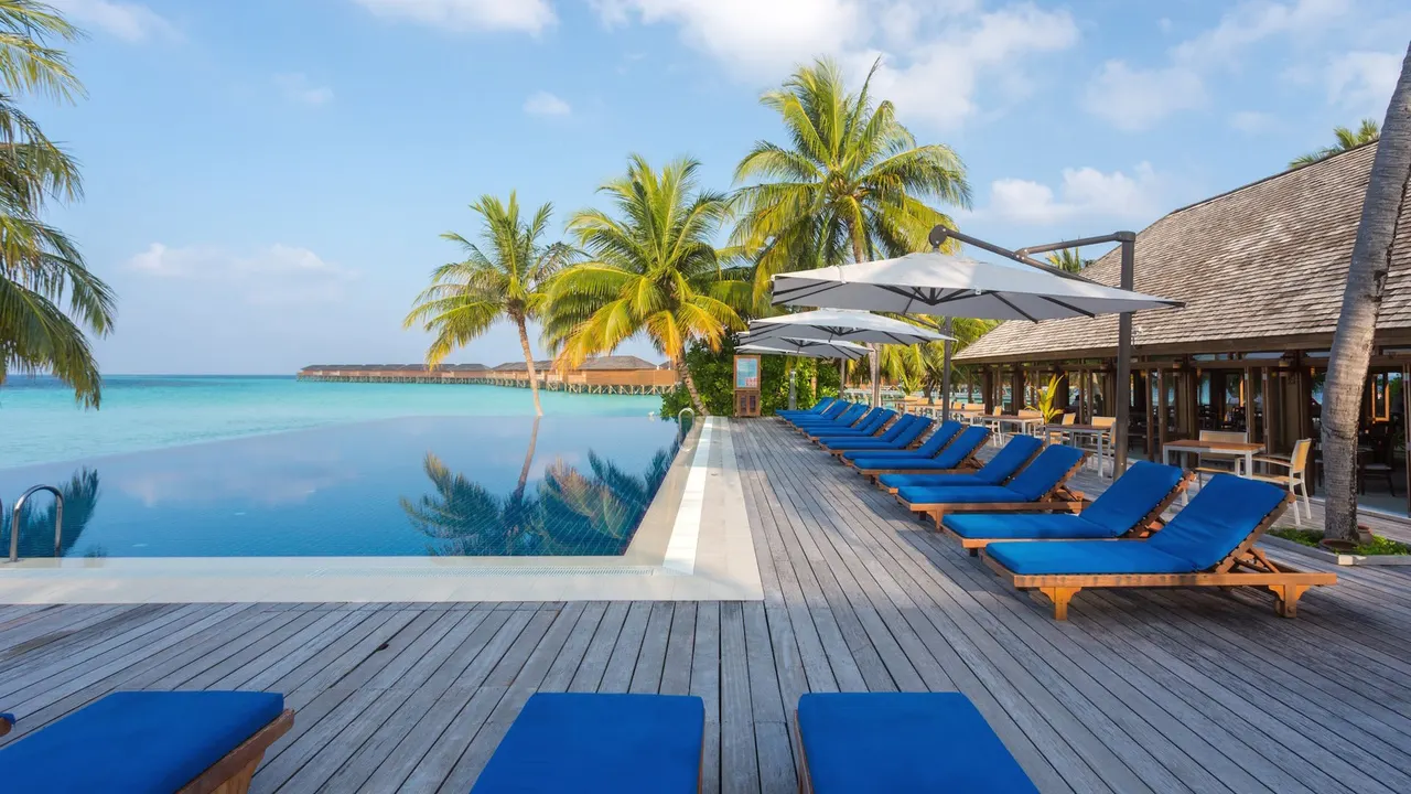 Vilamendhoo — image 25