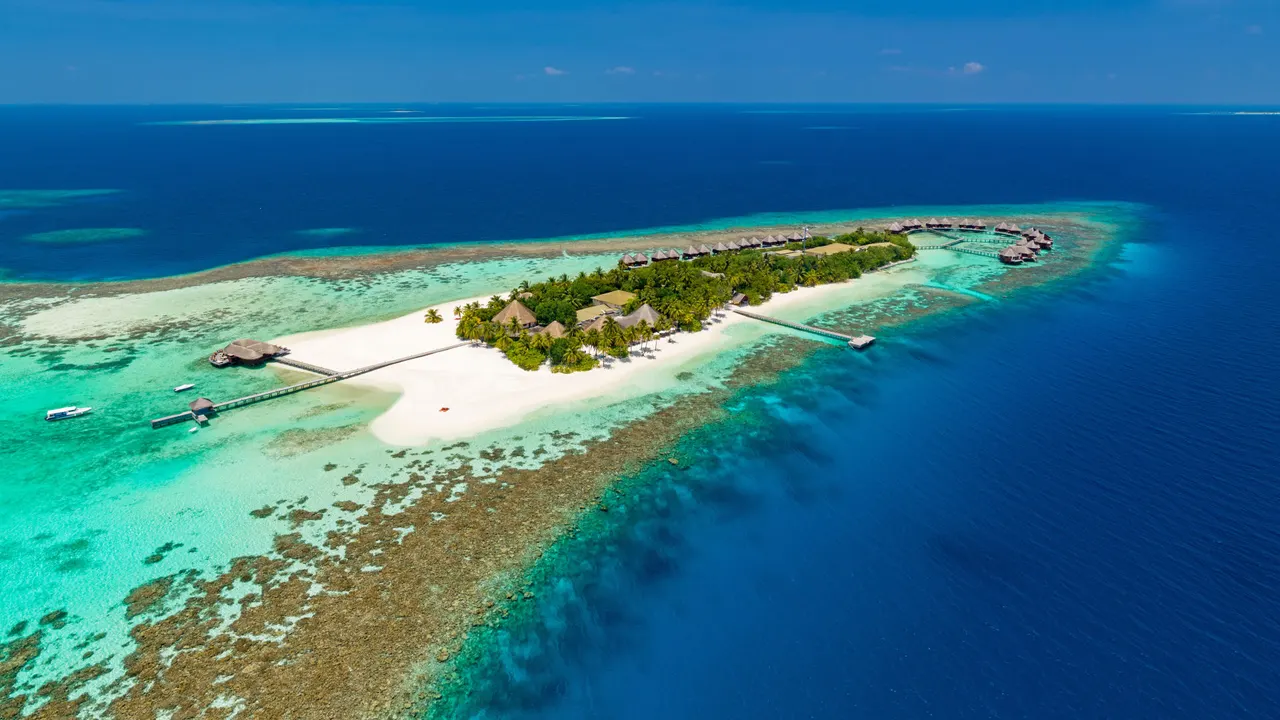 V Villas at Mirihi — image 16