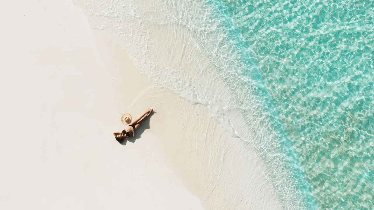 V Villas at Mirihi — image 4