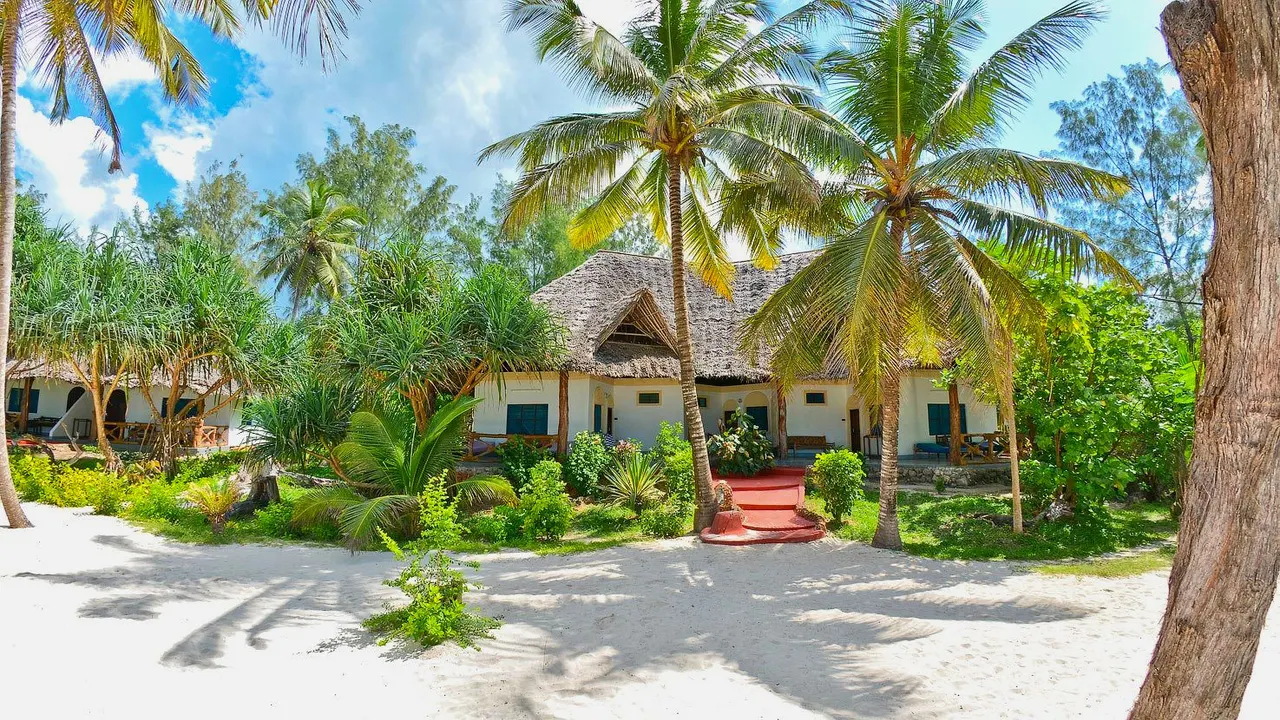 Pongwe Beach Hotel — image 14