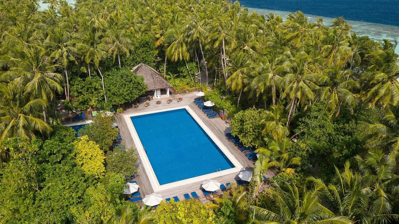 Vilamendhoo — image 29
