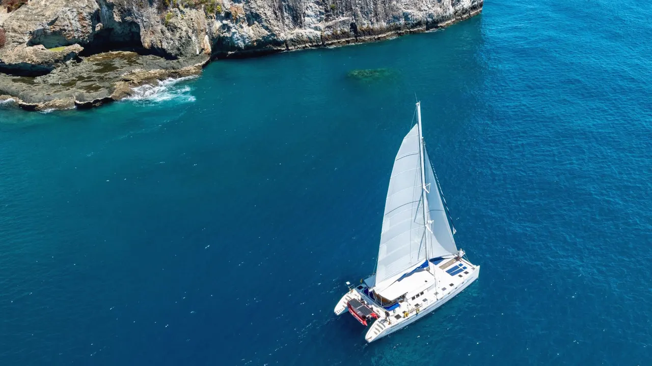 Cruising by Catamaran — image 11
