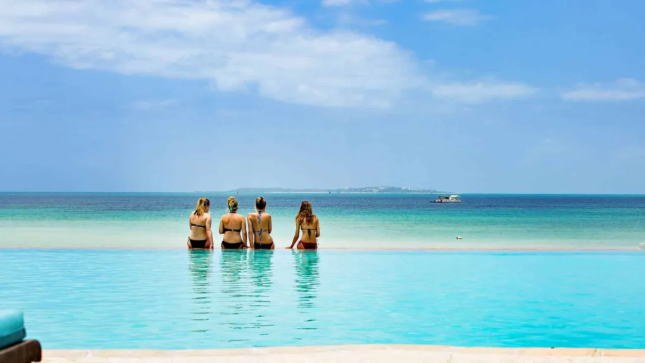 Vilanculos Beach Lodge — image 1
