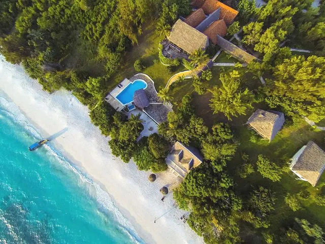 Manta Resort — image 12