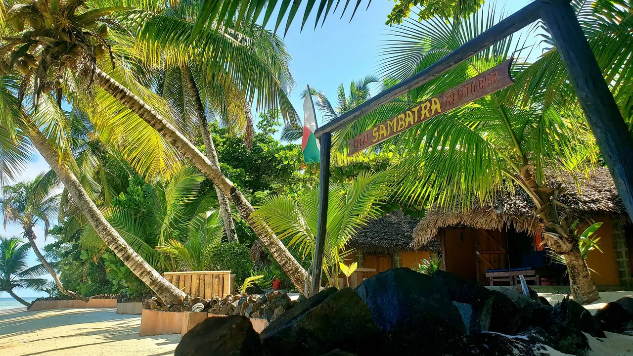 Sambatra Beach Lodge — image 3