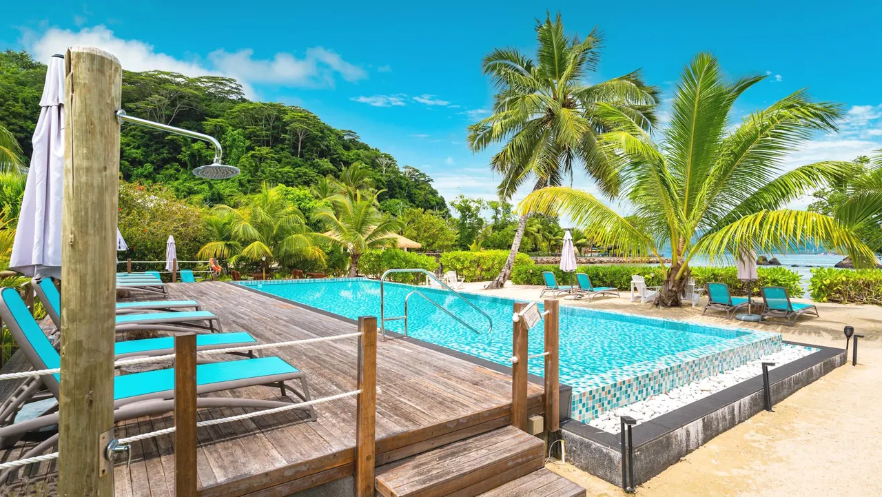 Pineapple Beach Villas — image 5
