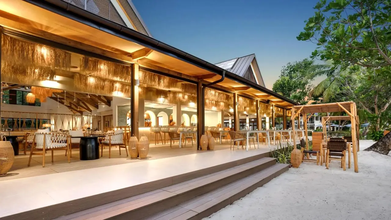 Indian Ocean Lodge — image 11
