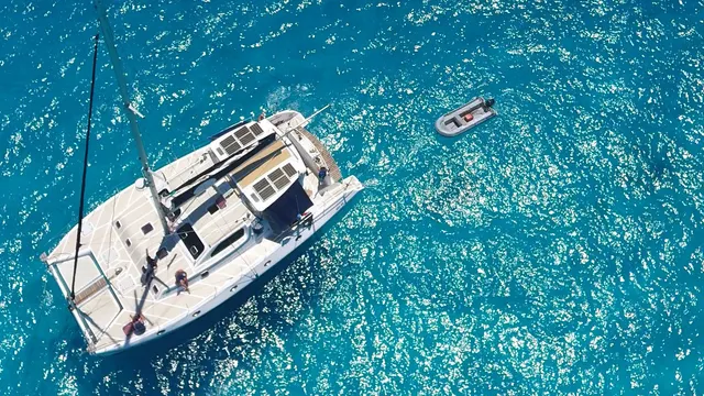Cruising by Catamaran — image 9